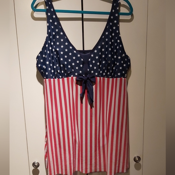 American Flag Plus Size Swimsuit Swimdress - Picture 3 of 6